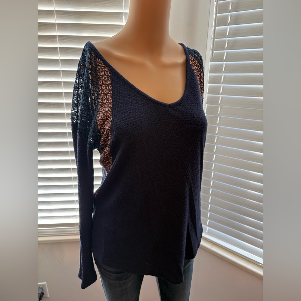 Miss Me Navy Blue Lace Accent Blouse Medium